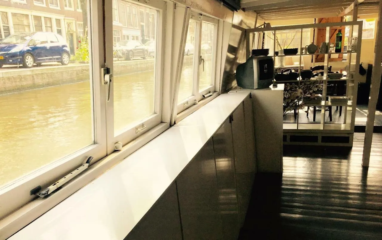 Ботель Отель Canal Boat City Center Амстердам